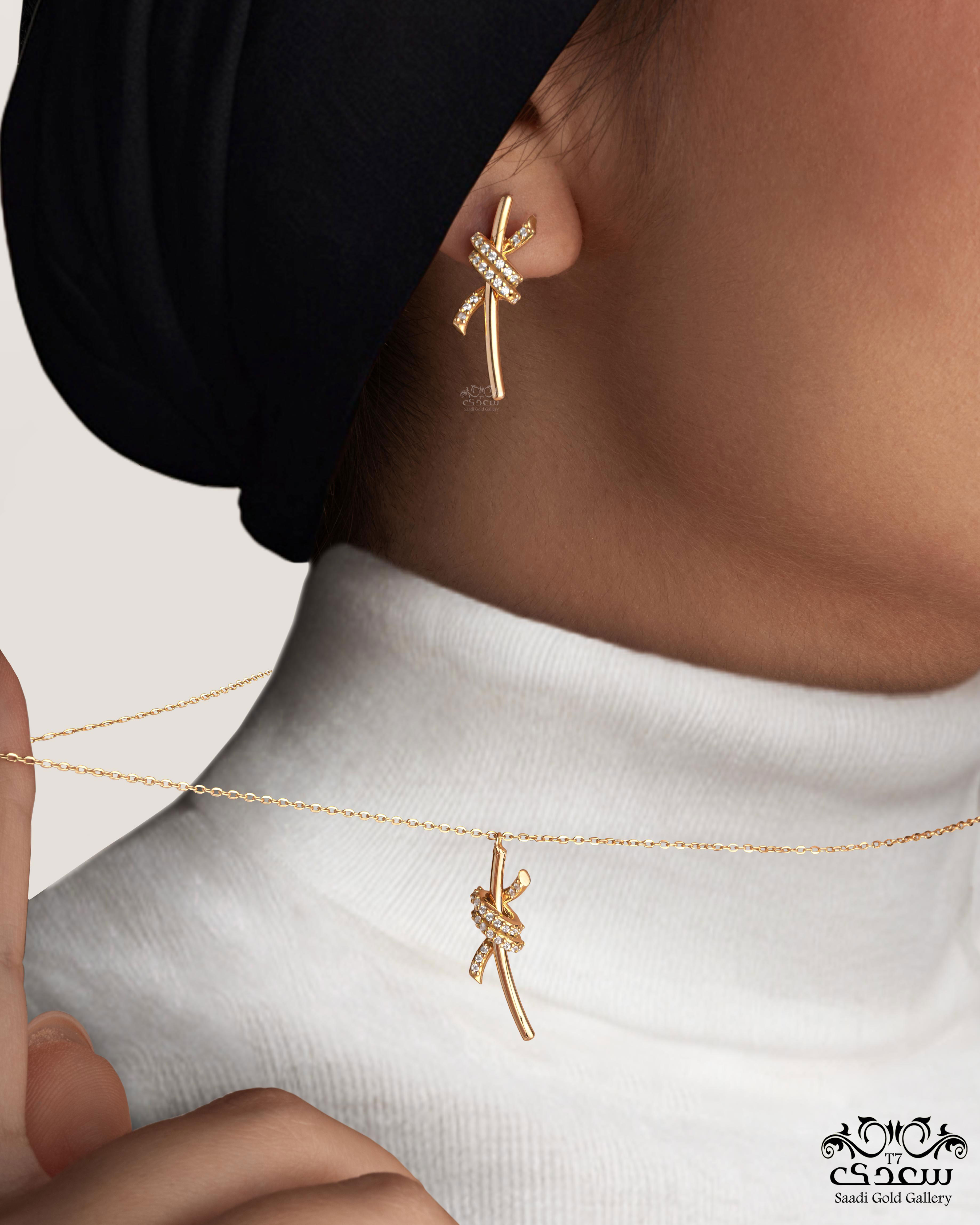 gold earrings